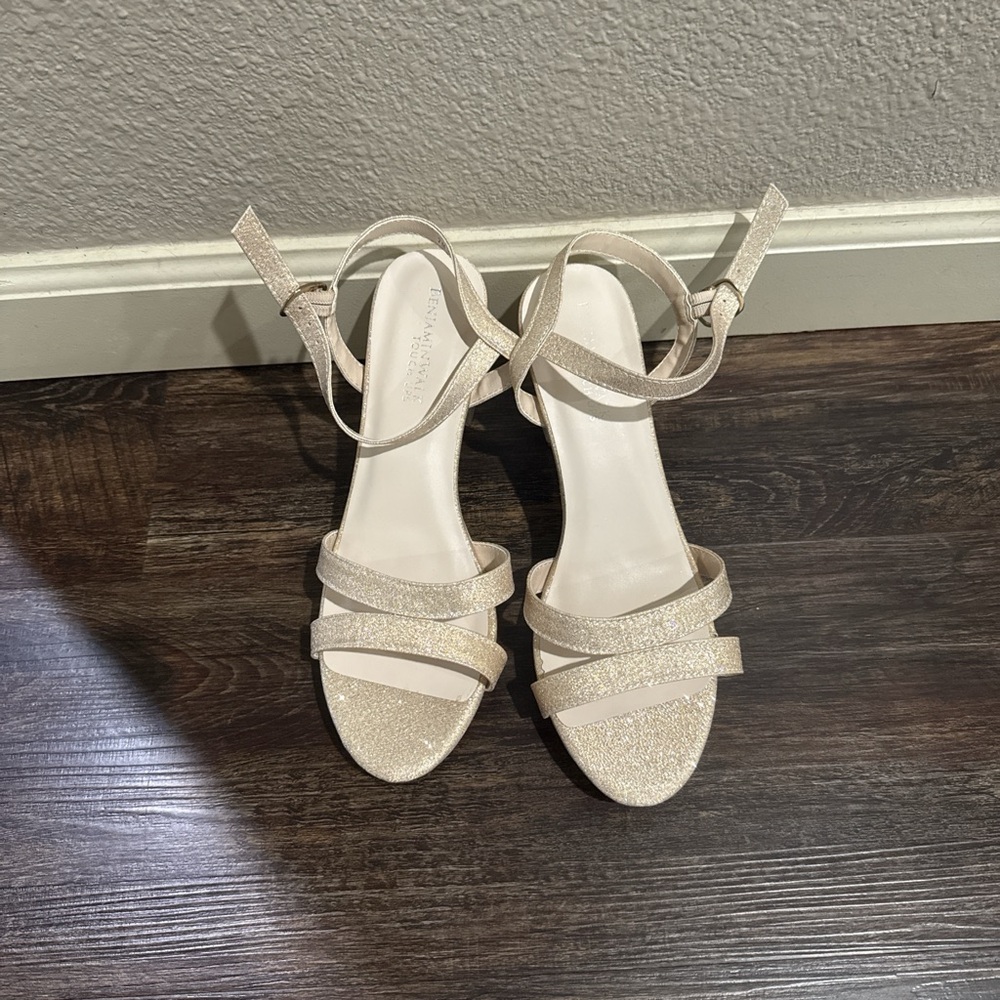 Elegant Glittery Sandals